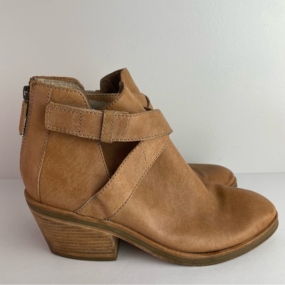 Eileen Fisher Derby Tan Leather Ankle Boots - Picture 4 of 9